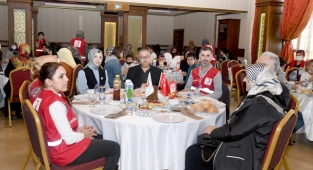 Vali Su, Kızılay Haftası'nda çocuklarla bir araya geldi