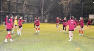 A Milli Kadın Futbol Takımı, Kır Çiçekleri'yle buluştu