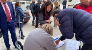 Büyükşehir'den ceviz fidanı