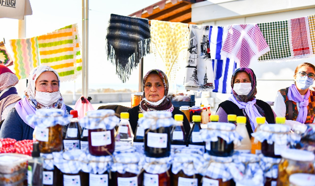 ‘Üretici Kadın Standları'nda