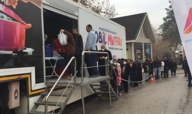 Büyükşehir Mobil Mutfak Tırı Mut'ta