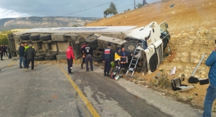 TIR kaza yaptı