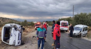 Trafik kazası 3 yaralı
