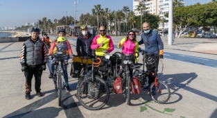 Emilie ve Davy Sanchis çifti karşılandı