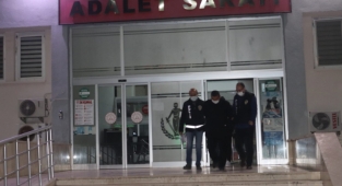Ev kaçak içki mahzeni gibi