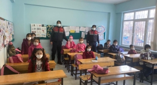 Jandarma okul servislerini denetliyor