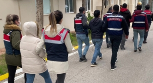 Mersin ve G.Antep'te terör operasyonu 5 gözaltı