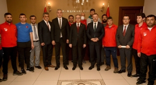 Vali Su, Görme Engelliler B1 Futbol Milli Takım sporcularıyla buluştu