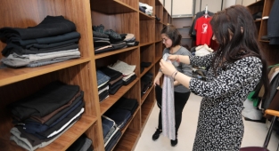 Yılda 2 bin kişi 'Dayanışma Evi'nden giyiniyor