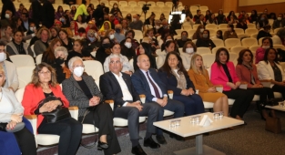 Başkanı Tarhan’a Kadın Dostu Yerel Yönetim Ödülü