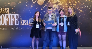 Mezitli Belediyesine bir gecede iki ödül birden