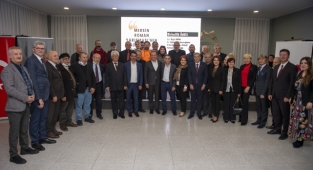 SEÇER: “Sanat bize güzellikleri, birliği, beraberliği, insanları sevmeyi öğretiyor”
