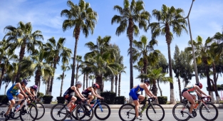 2022 Mersin Yenişehir Triatlonu Avrupa Triatlon Kupası ödül töreni yapıldı