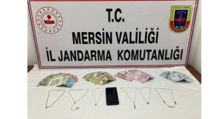 Antalya'da hırsızlık yaptı, Mersin'de yakalandı