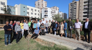 Başkan Tarhan adına zeytin fidanı dikildi