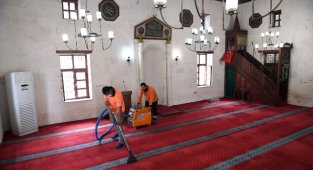 Camilerde Ramazan temizliği