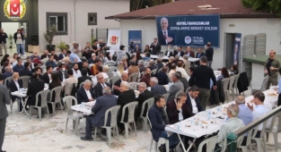 Gazeteciler iftar yemeğinde bir araya geldi