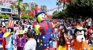 Mersin'de 23 Nisan coşkusu