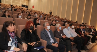 Mezitli Belediyesi çalışanlarına Metaverse Semineri