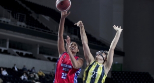 MSK Kadın Basketbol Play-Off'ta ilk galibiyetini aldı