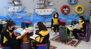Okullarda kitap sayıları ikiye katlandı, en fazla kitap Bayburt'ta