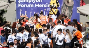 Şampiyon takıma büyük ilgi