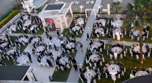 Vali Ali İhsan Su, iftarda esnafla buluştu
