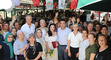 Genç çiftlerin nikahı Kadın Üretici Pazarı'nda kıyıldı