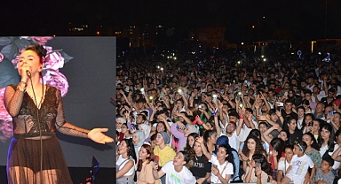 Ceylan Ertem Tarsusluları coşturdu