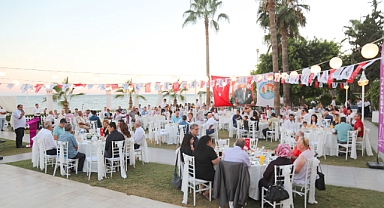 Başkan Tarhan halkın yerel yönetime katılmasının yöntemlerini arttırıyor