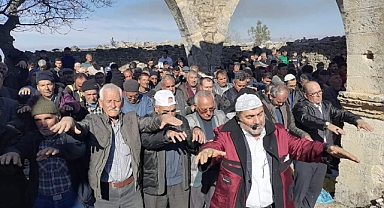 Mut'ta yağmur duasına çıktılar