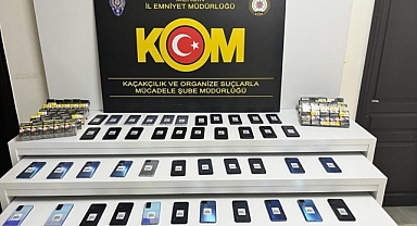 Mersin'de gümrük kaçağı cep telefonu ve sigara yakalandı