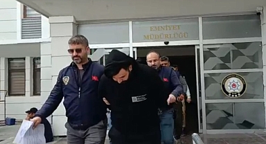 Mersin'de polis dolandırıcıları bankada yakaladı