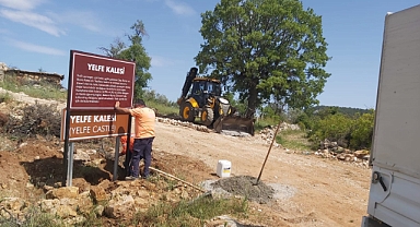 Gülnar ve Aydıncık'ta tarihi eserlere yön levhası
