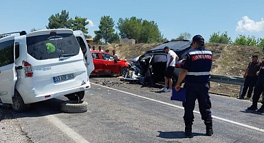 Mut'ta zincirleme trafik kazası 9 yaralı