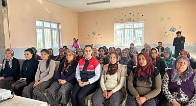 Jandarmadan velilere siber farkındalık eğitimi