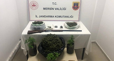 Jandarma 12 kilo uyuşturucu ele geçirdi