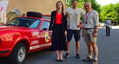 8.Pekin - Paris Klasik Otomobil Rallisi Kazakistan'da