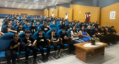 Jandarmadan öğrencilere siber farkındalık eğitimi