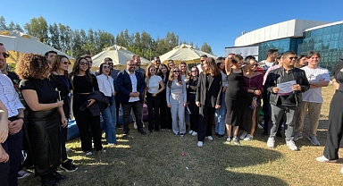 Mersin'de üniversiteliler geleceğe hazırlanıyor