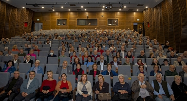 ‘Misafir’ perdelerini Emekli Evi üyelerine açtı
