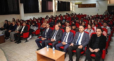 Rektör Prof.Dr.Erol Yaşar mezun olduğu Hacı Sabancı Anadolu Lisesi’nde öğrencilerle buluştu