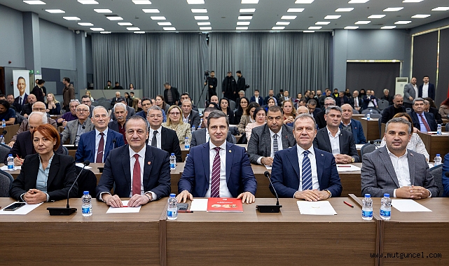 Seçer, CHP İi Danışma Kurulu'na katıldı