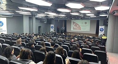 Jandarma üniversitelileri bilgilendirdi