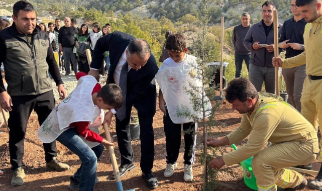 Fidanlar toprakla buluştu