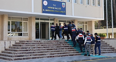 Jandarma aranan 34 şüpheliyi yakaladı
