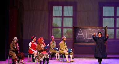 Mersin DOB’nden “Kuklacı”, minik seyircileriyle buluşuyor