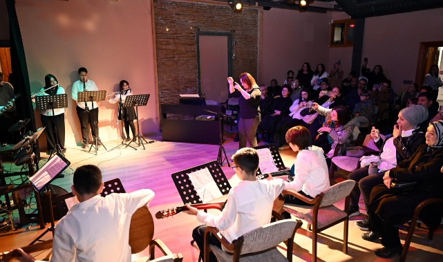 Mersin Büyükşehir Çocuk Kampüsü öğrencilerinden sanat şöleni