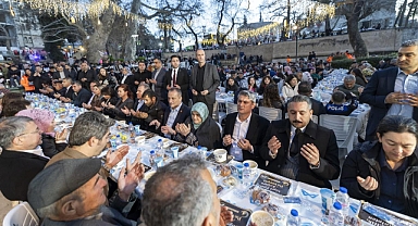 Başka Seçer ve Meral Seçer, Mut halkıyla İftar Sofrası'nda buluştu