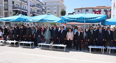 Mut'ta 23 Nisan Coşkusu